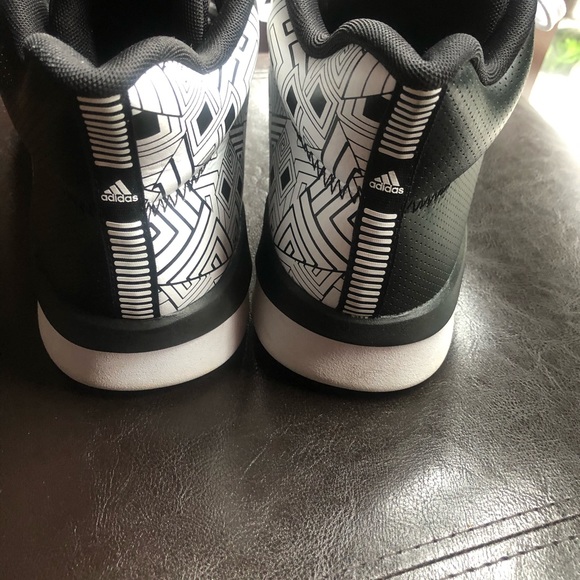 Sold-Adidas - Picture 3 of 4